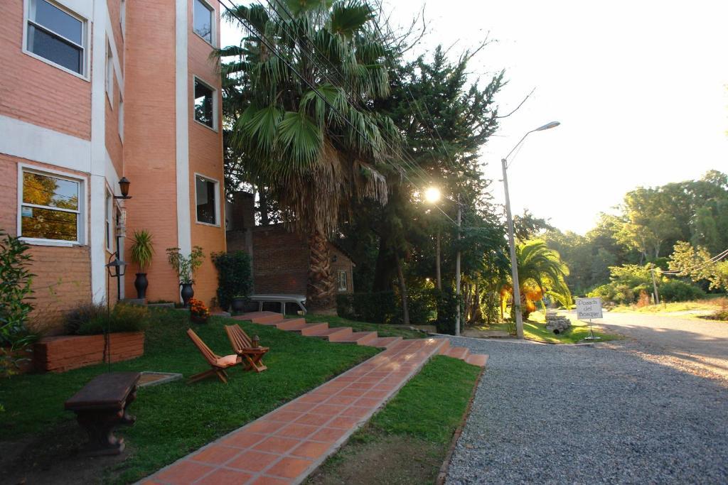 Posada Del Bosque Colonia del Sacramento Esterno foto