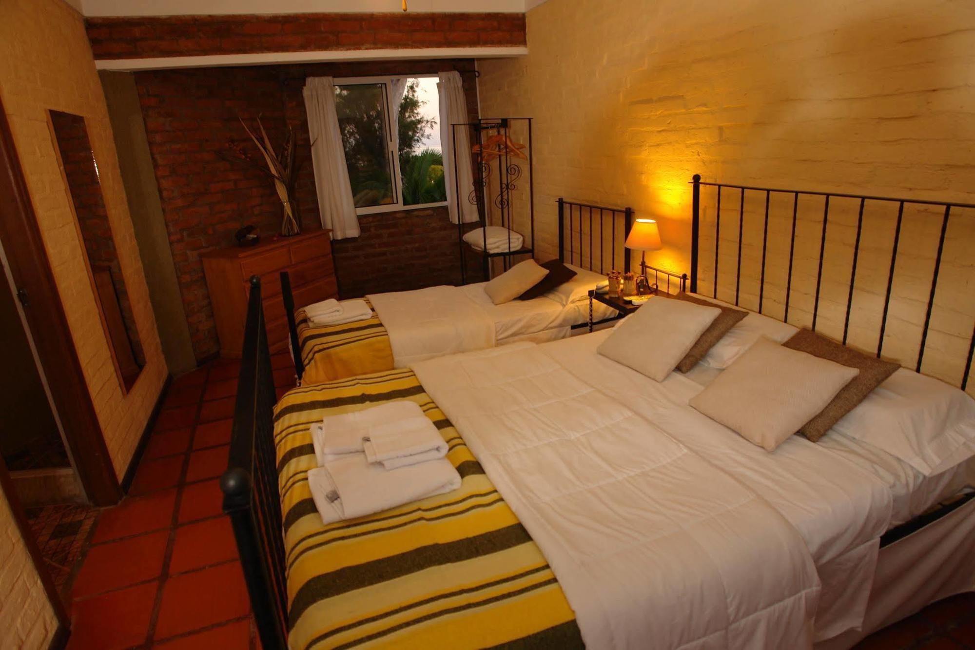 Posada Del Bosque Colonia del Sacramento Esterno foto